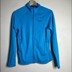 Patagonia full zip jacket women’s size small blue